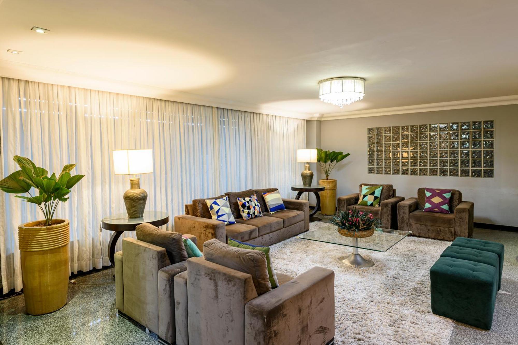 Plaza Executive Hotel 4*