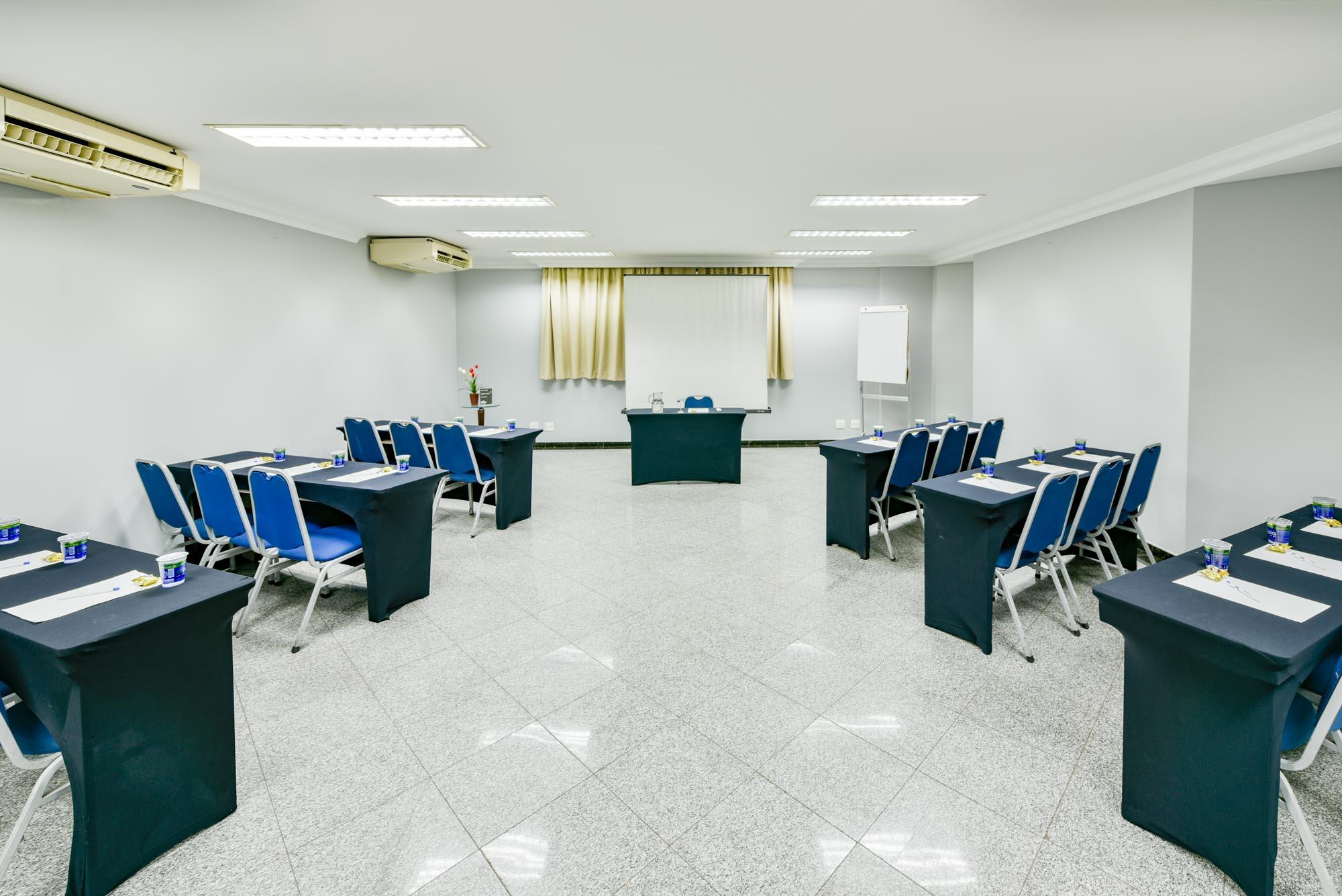 Plaza Executive Hotel 4*
